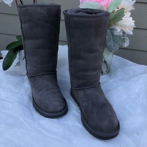 UGG Australia Tall Boots Size 6